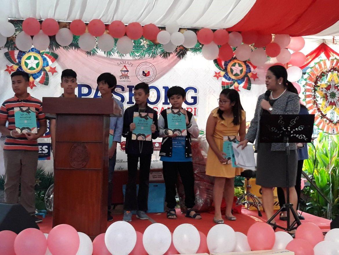 Young Pinoy help produce bilingual books in Cambodia