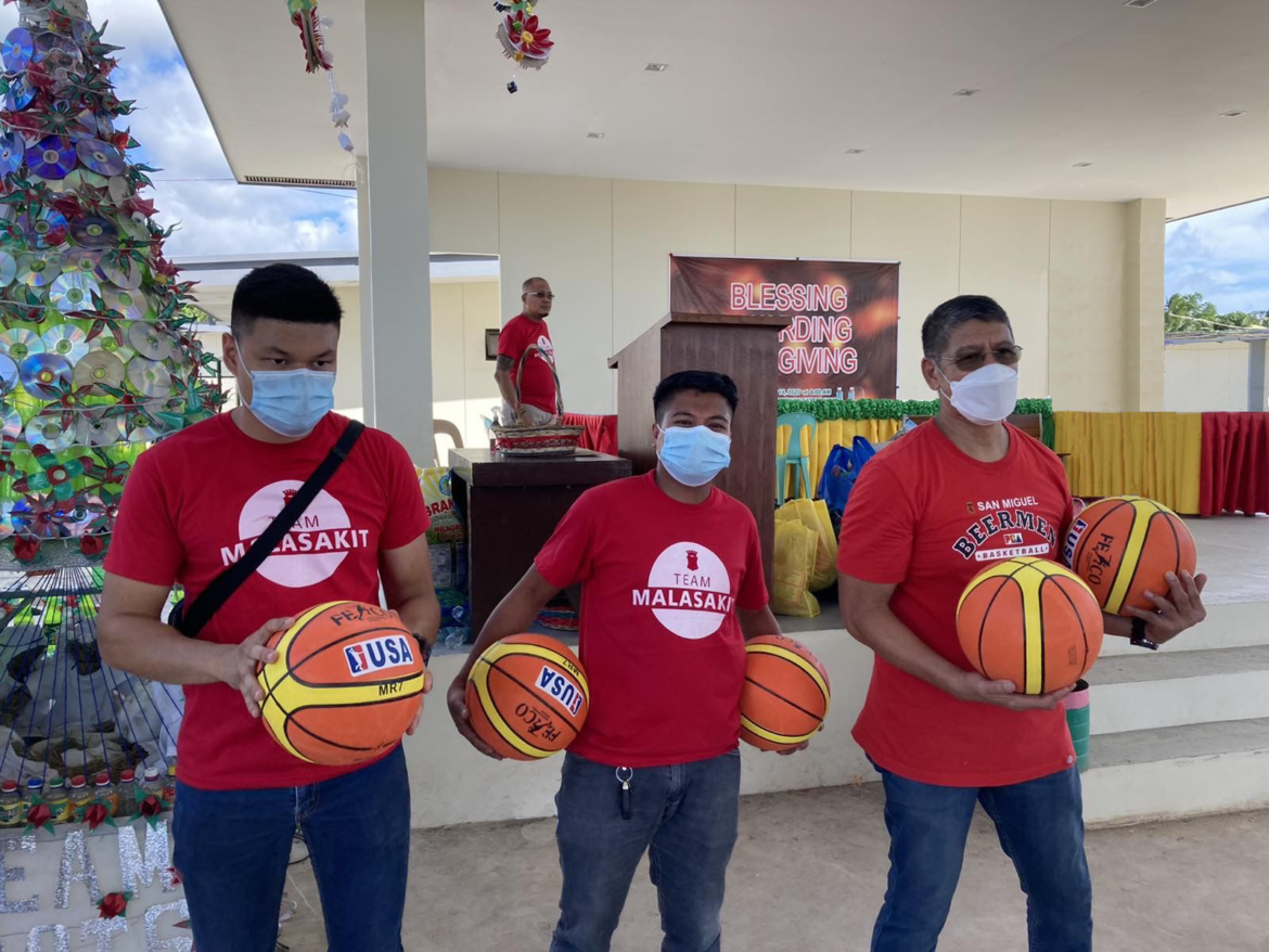 SMB Head Coach Austria gives back to the youth of Sariaya